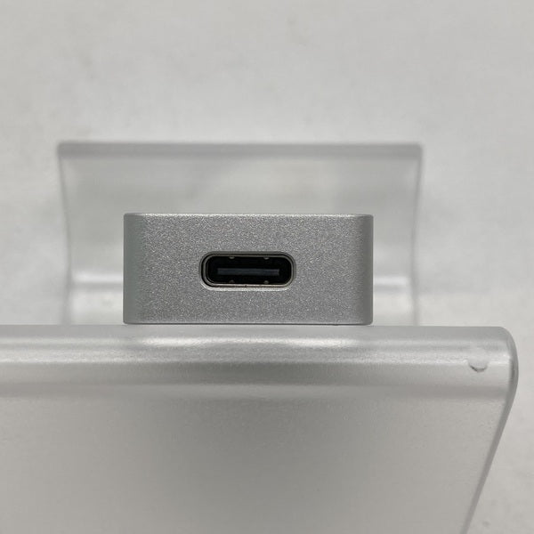 【中古】UA4 シルバー【秋葉原】