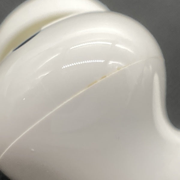 【中古】AirPods Pro (第2世代) MQD83J/A【日本橋】