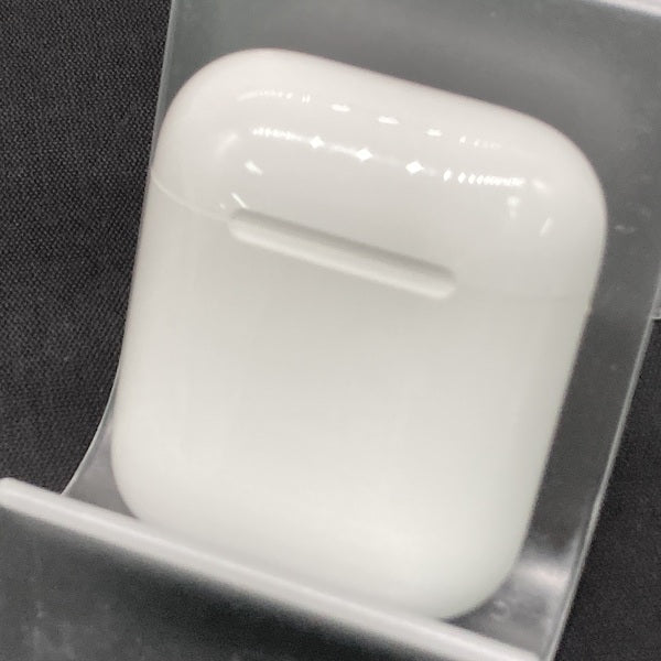 イヤホン AirPods with Charging Case MV7N2J/A Amazon.com: Apple AirPods (2nd Generation) Wireless Ear Buds