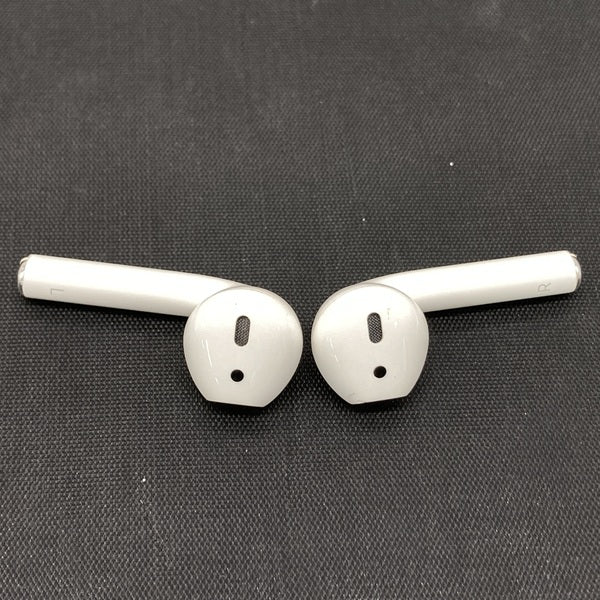 Apple 【中古】AirPods with Charging Case MV7N2J/A【秋葉原