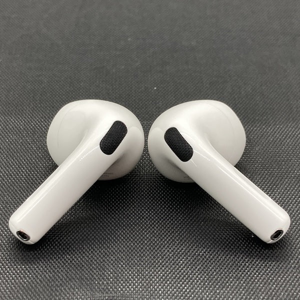 【中古】AirPods 4 MXP93J/A（アクティブノイズキャンセリング搭載）【日本橋】