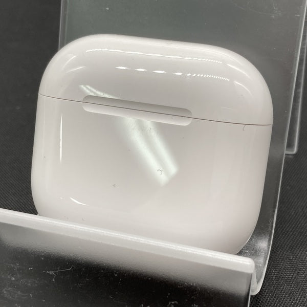 【中古】AirPods 4 MXP93J/A（アクティブノイズキャンセリング搭載）【秋葉原】