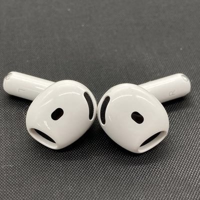 【中古】AirPods 4 MXP93J/A（アクティブノイズキャンセリング搭載）【秋葉原】