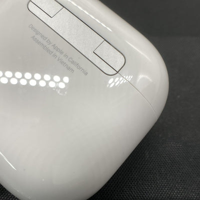 【中古】AirPods 4 MXP93J/A（アクティブノイズキャンセリング搭載）【秋葉原】