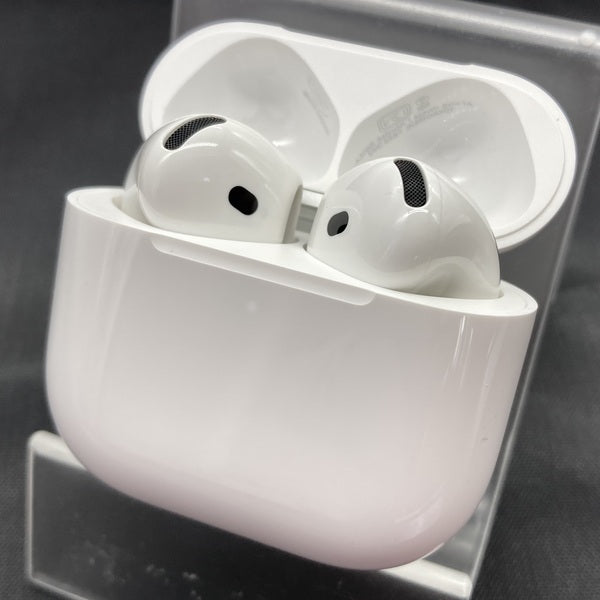 【中古】AirPods 4 MXP93J/A（アクティブノイズキャンセリング搭載）【秋葉原】