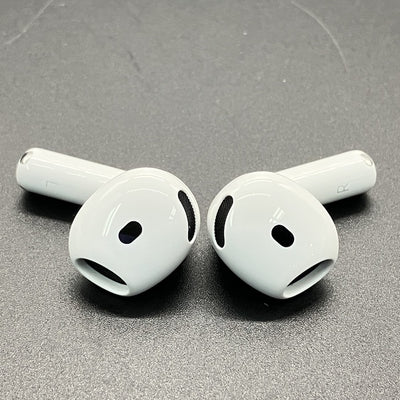 【中古】AirPods 4 MXP93J/A（アクティブノイズキャンセリング搭載）【秋葉原】