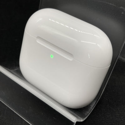 【中古】AirPods 4 MXP93J/A（アクティブノイズキャンセリング搭載）【秋葉原】