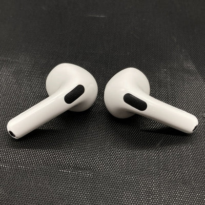 【中古】AirPods 4 MXP93J/A（アクティブノイズキャンセリング搭載）【秋葉原】