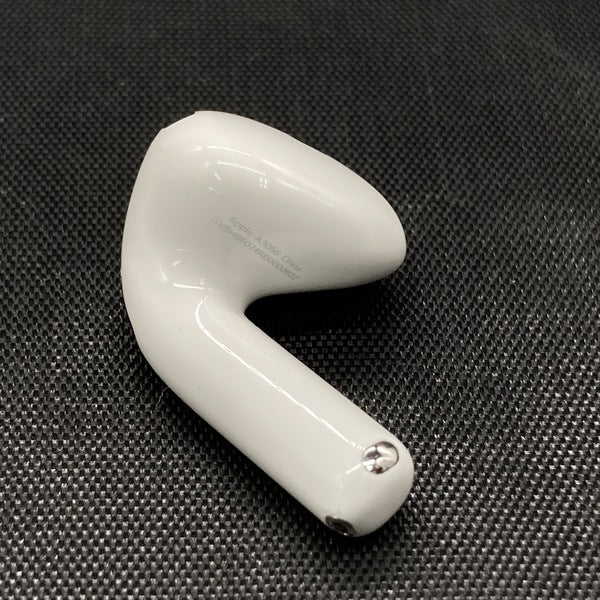 【中古】AirPods 4 (L側)（アクティブノイズキャンセリング搭載）【秋葉原】