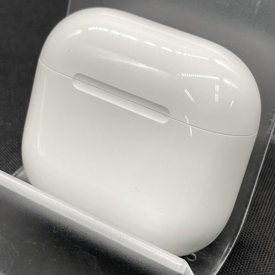 【中古】AirPods 4 （ANC）ワイヤレス充電ケース【秋葉原】