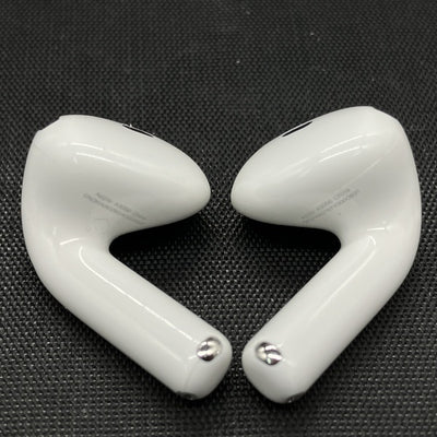 【中古】AirPods 4 MXP93J/A（アクティブノイズキャンセリング搭載）【日本橋】