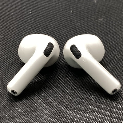 【中古】AirPods 4 MXP93J/A（アクティブノイズキャンセリング搭載）【日本橋】