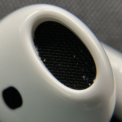 【中古】AirPods 4 MXP93J/A（アクティブノイズキャンセリング搭載）【日本橋】
