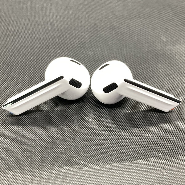 【中古】Galaxy Buds3 ホワイト 【SM-R530NZWAXJP】【秋葉原】