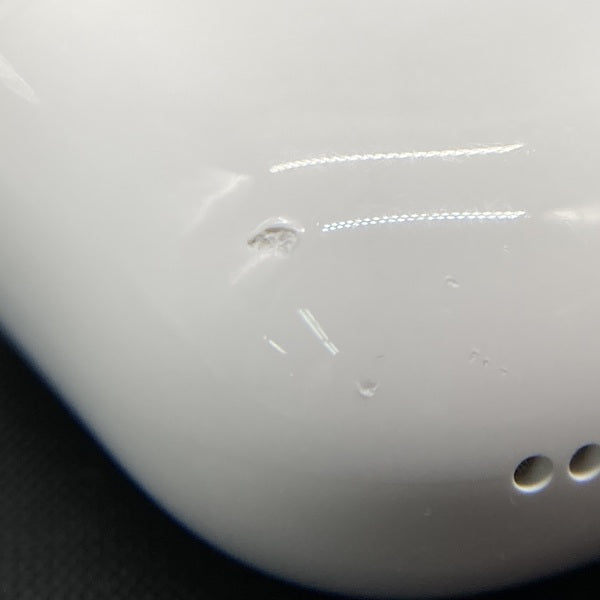 【中古】AirPods 4 MXP93J/A（アクティブノイズキャンセリング搭載）【秋葉原】