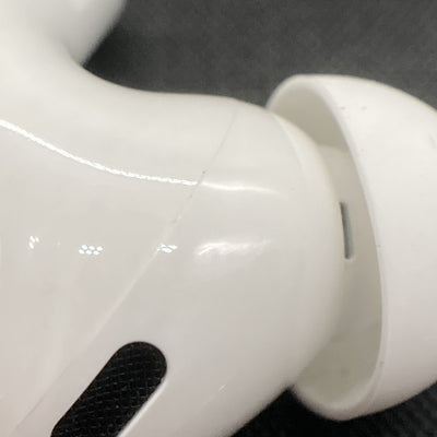 【中古】MagSafe充電ケース(USB-C)付きAirPods Pro(第2世代) MTJV3JA【日本橋】