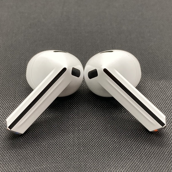 【中古】Galaxy Buds3 ホワイト 【SM-R530NZWAXJP】【日本橋】