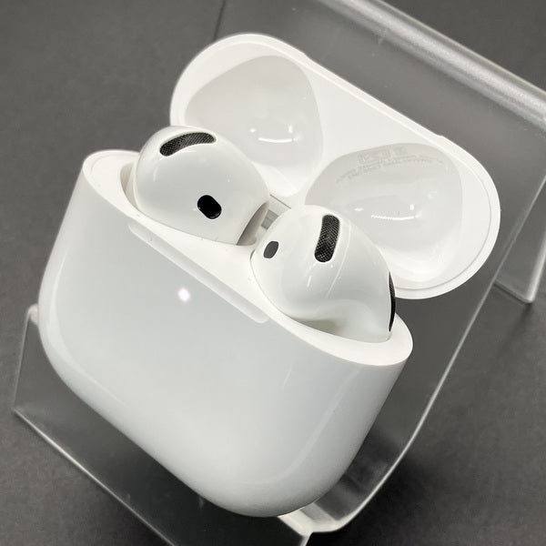 【中古】AirPods 4 MXP93J/A（アクティブノイズキャンセリング搭載）【秋葉原】