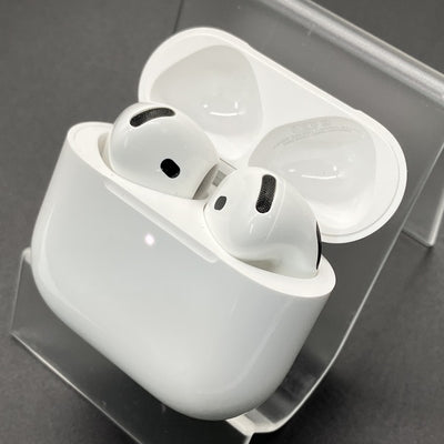 【中古】AirPods 4 MXP93J/A（アクティブノイズキャンセリング搭載）【秋葉原】