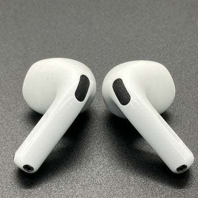 【中古】AirPods 4 MXP93J/A（アクティブノイズキャンセリング搭載）【秋葉原】