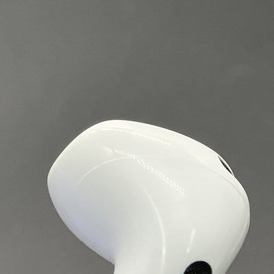 【中古】AirPods 4 MXP93J/A（アクティブノイズキャンセリング搭載）【秋葉原】