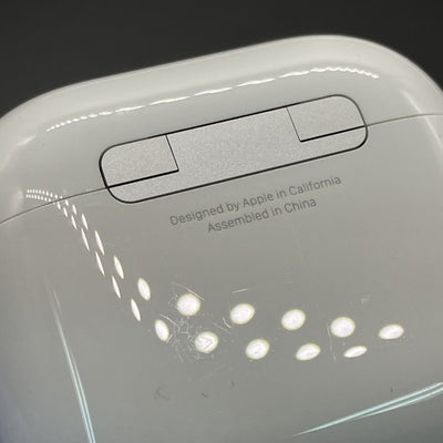 【中古】AirPods 4 MXP93J/A（アクティブノイズキャンセリング搭載）【秋葉原】