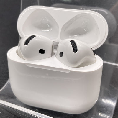 【中古】AirPods 4 MXP93J/A（アクティブノイズキャンセリング搭載）【秋葉原】