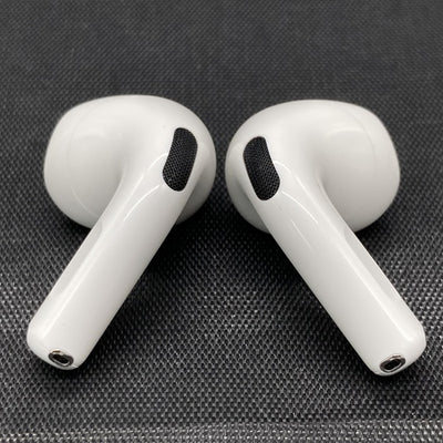 【中古】AirPods 4 MXP93J/A（アクティブノイズキャンセリング搭載）【秋葉原】