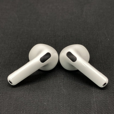 【中古】AirPods 4 MXP93J/A（アクティブノイズキャンセリング搭載）【秋葉原】