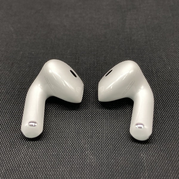 【中古】AirPods 4 MXP93J/A（アクティブノイズキャンセリング搭載）【秋葉原】