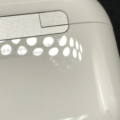 【中古】AirPods 4 MXP93J/A（アクティブノイズキャンセリング搭載）【秋葉原】