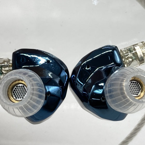 完売品✨ 水月雨　Moondrop KATO Dark blue 有線イヤホン 水月雨 (MOONDROP) 【中古】KATO Dark Blue【日本橋】 – e☆イヤホン
