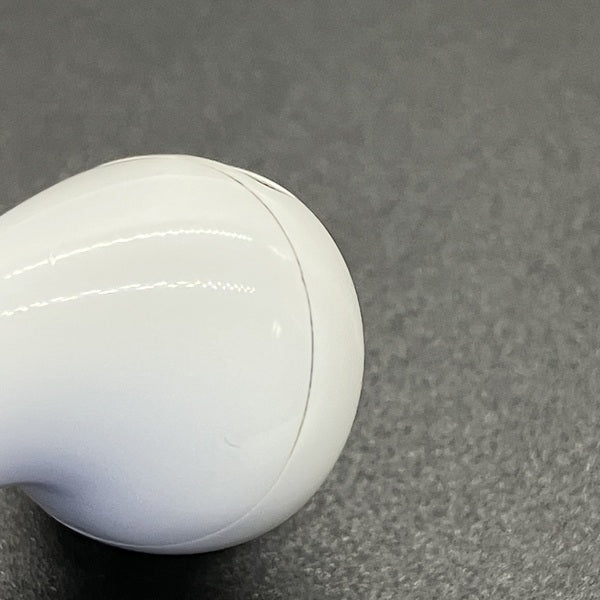 【中古】MagSafe充電ケース(USB-C)付きAirPods Pro(第2世代) MTJV3JA【日本橋】