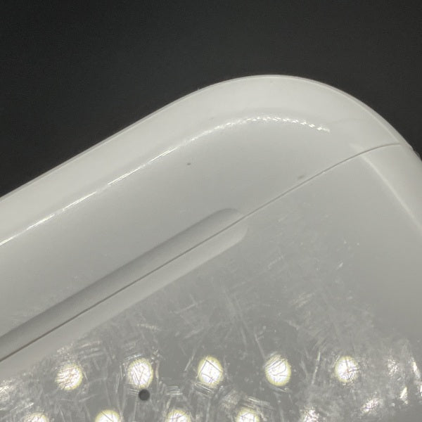 【中古】MagSafe充電ケース(USB-C)付きAirPods Pro(第2世代) MTJV3JA【日本橋】
