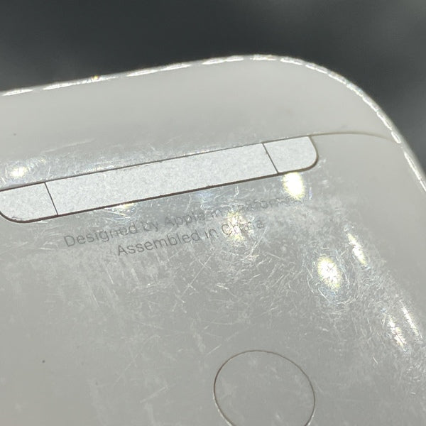 【中古】Wireless Charging Case for AirPods MR8U2J/A【秋葉原】