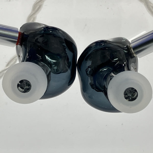 【中古】Legacy 4【秋葉原】