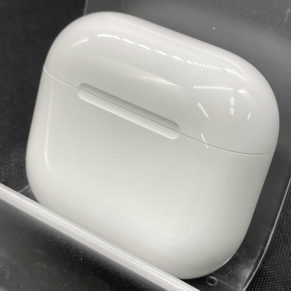 【中古】AirPods 4 MXP93J/A（アクティブノイズキャンセリング搭載）【名古屋】