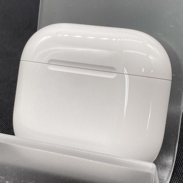 【中古】AirPods 4 MXP93J/A（アクティブノイズキャンセリング搭載）【秋葉原】