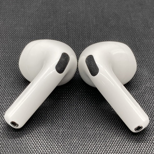 【中古】AirPods 4 MXP93J/A（アクティブノイズキャンセリング搭載）【秋葉原】