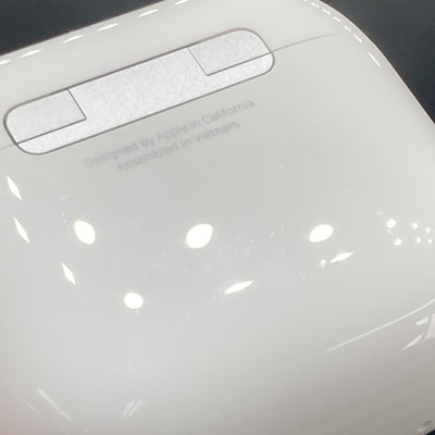 【中古】AirPods 4 MXP93J/A（アクティブノイズキャンセリング搭載）【秋葉原】