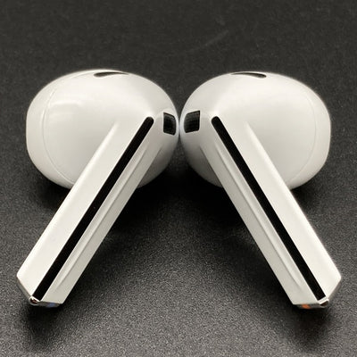 【中古】Galaxy Buds3 ホワイト 【SM-R530NZWAXJP】【秋葉原】