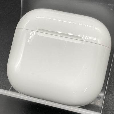 【中古】AirPods 4 MXP93J/A（アクティブノイズキャンセリング搭載）【秋葉原】