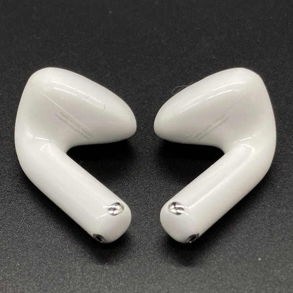 【中古】AirPods 4 MXP93J/A（アクティブノイズキャンセリング搭載）【秋葉原】