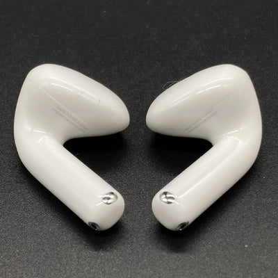 【中古】AirPods 4 MXP93J/A（アクティブノイズキャンセリング搭載）【秋葉原】
