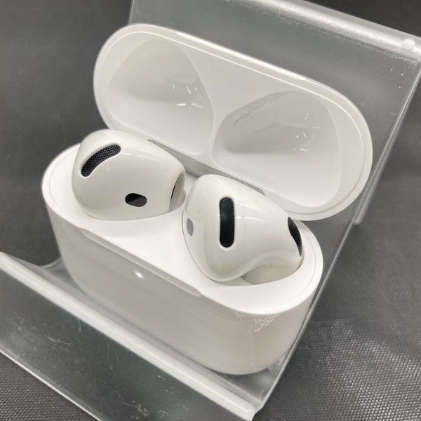 【中古】AirPods 4 MXP93J/A（アクティブノイズキャンセリング搭載）【秋葉原】