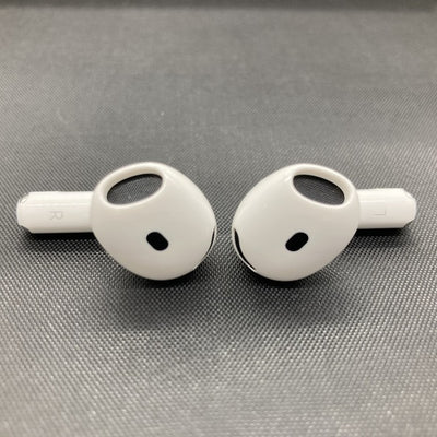 【中古】AirPods 4 MXP93J/A（アクティブノイズキャンセリング搭載）【秋葉原】