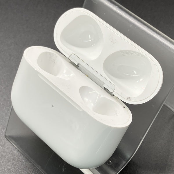 【中古】AirPods 充電ケース (第3世代)【秋葉原】