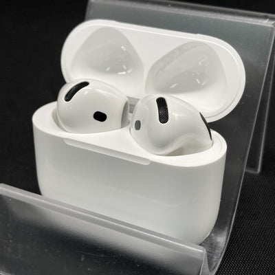 【中古】AirPods 4 MXP93J/A（アクティブノイズキャンセリング搭載）【日本橋】