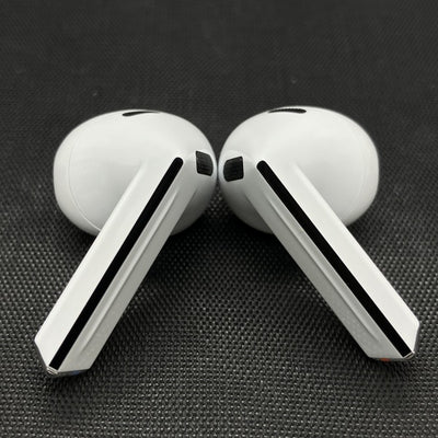 【中古】Galaxy Buds3 ホワイト 【SM-R530NZWAXJP】【秋葉原】