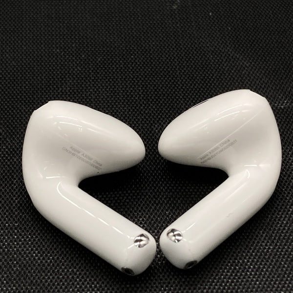 【中古】AirPods 4 MXP93J/A（アクティブノイズキャンセリング搭載）【日本橋】